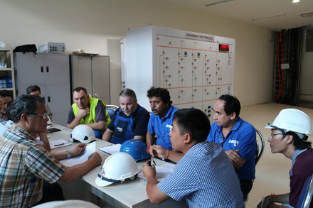 Mr. Le Van Ton works with AH experts on upcoming workplan until operation