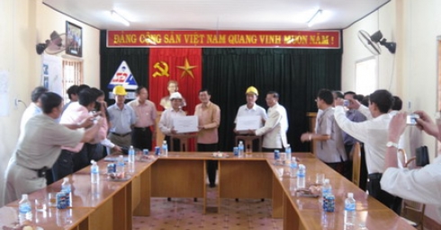 Lãnh đạo cấp cao Đảng, Chính phủ hai nước Lào, Việt Nam thăm công trường thủy điện XeKaMan 1