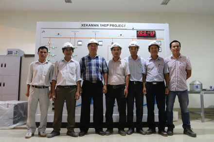 Mr. Le Van Ton poses with Employer and General Contractor’s experts
